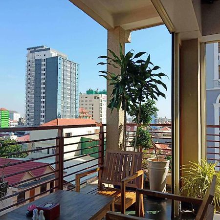 V N E Hotel Phnom Penh Exterior photo